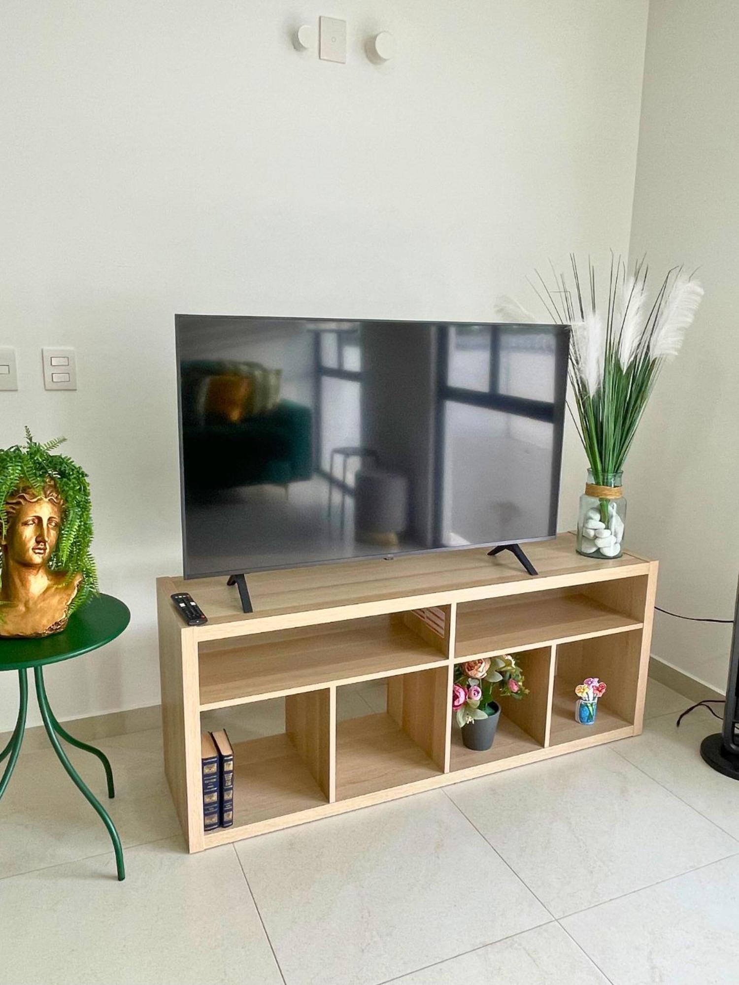 Depa Familiar Centrico Gdl Con Estacionamiento Apartment Гуадалахара Екстериор снимка
